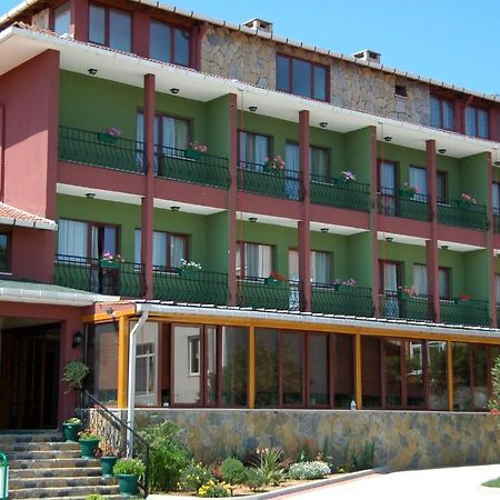 Rhebas Hotel Riva Exterior photo